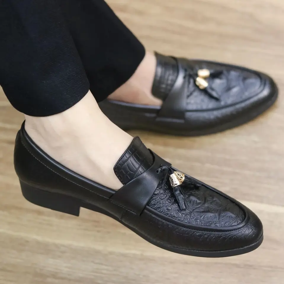 Giày Lười Da Nam Cao Cấp HOT TREND 2024 Chất liệu Da Bóng Dập Vân Cá Sấu Đính chuông kim loại, Phong cánh Hàn Quốc Shoes Đế Bằng Cao Su