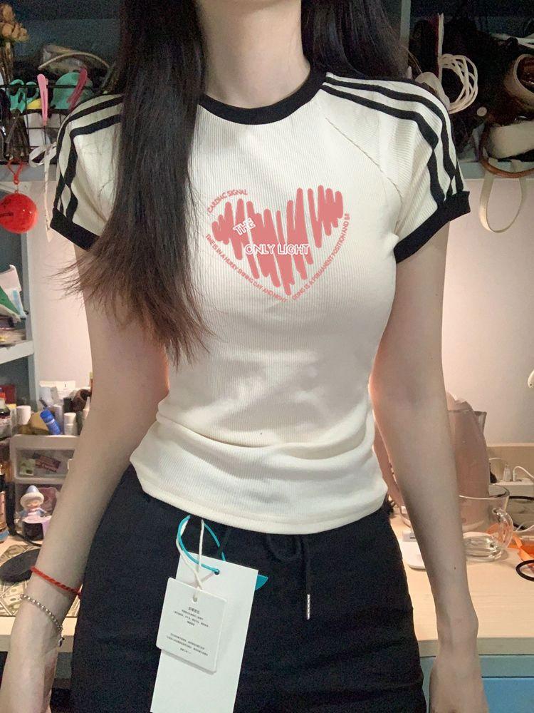 Product Introduction of American Retro Three-Stripe Short Sleeve T-Shirt for Women Summer Sweet and Spicy Regular Shoulder Short Trendy Ins Top Internet Celebrity 1