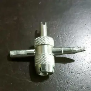 Kunci Pembuka Pentil Valve Core Repair Ban Motor Mobil Sepeda 4 in 1