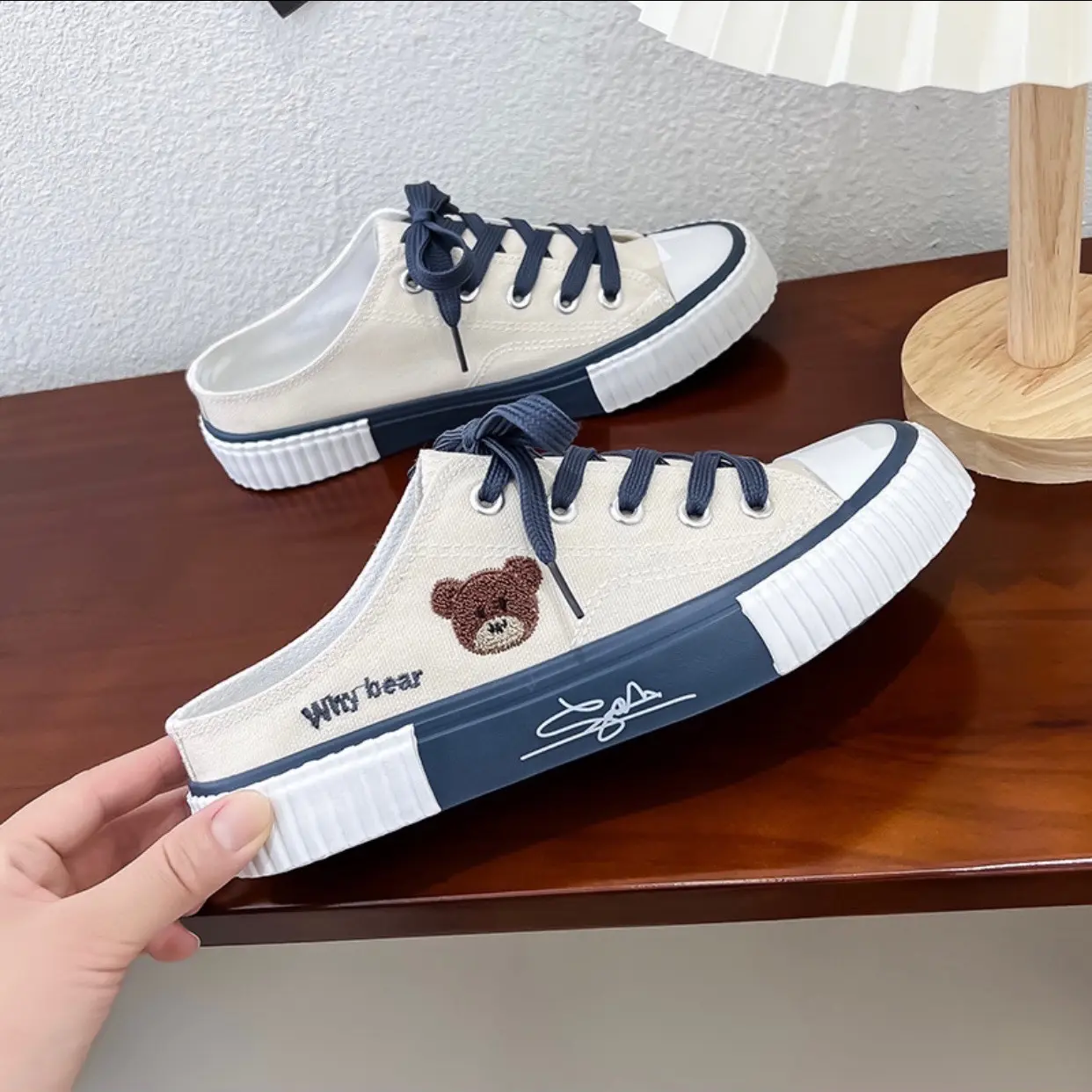 Sục gấu hottrend 2 màu kem -đen ( mua tăng 1 size) Nam Đế Bằng