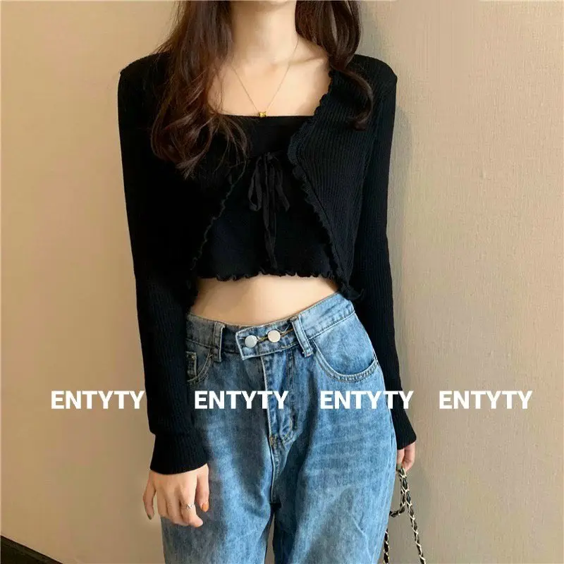 Set 2 áo phong cách Hàn Quốc (Áo dây & Áo khoác) | BigBuy360 - bigbuy360.vn Set 2 áo phong cách Hàn Quốc (Áo dây & Áo khoác) | BigBuy360 - bigbuy360.vn