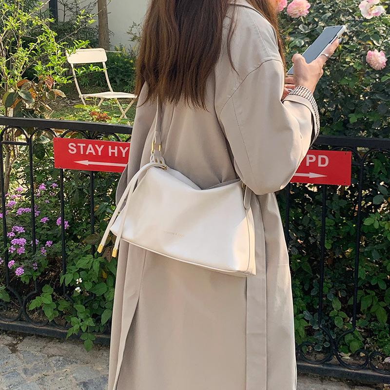 Product Introduction of Túi Tote Luật Hiện Đại Cho Nữ, Túi Đi Lại Chất Lượng Cao Mới, Thiết Kế Đặc Biệt, Túi Đưa Thư Đeo Vai Mềm 17
