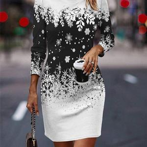 Women's Christmas outfit, bright fashion for going out on Christmas Day, V-neck, printed with Christmas trees and snowflakes, loose long dress, women's holiday party outfit.