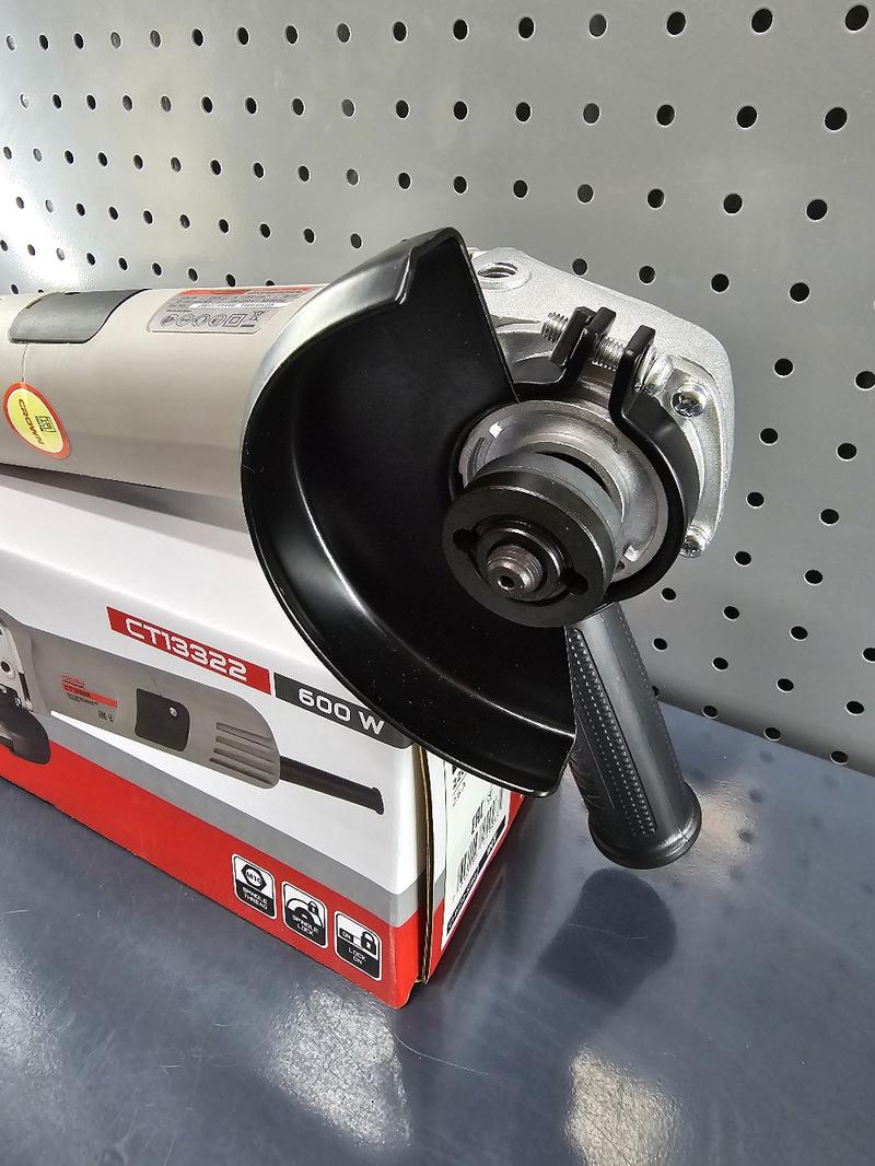 Product Introduction of Máy mài góc 600W Crown CT13322 4