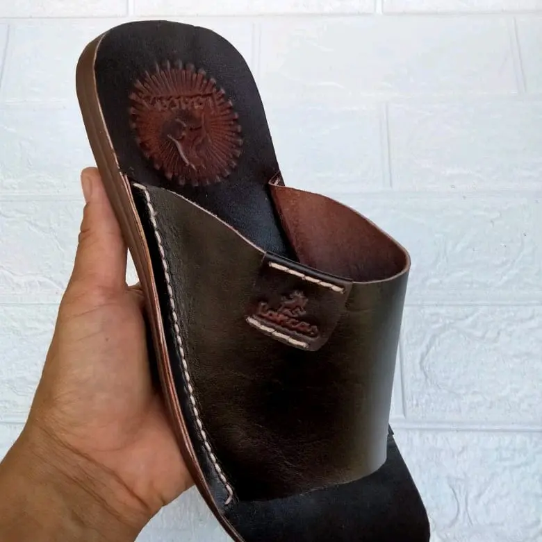 sandal pria kulit sapi asli terbaru Hak Datar 1