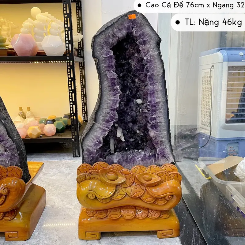 ￼Hốc Đá Tinh Thể Thach Anh Tím Đậm Nguyên Khối Phong Thuỷ 4