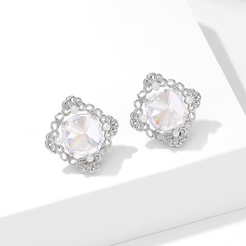 Product Introduction of Silver  high-end with French pattern hollow out for women, niche daily minimalist temperament earrings 12
