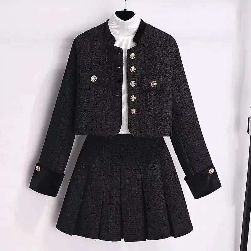 Áo Choàng Chiến Đấu Năm Mới Ngoại Cỡ Áo Khoác Vest Phong Cách Cổ Điển Màu Đỏ, Bộ Hai Mảnh Váy Xếp Ly Mới Mùa Xuân, Thích Hợp Cho Mùa Xuân, Năm 2025 Top Khuy Nữ Women Pants 1