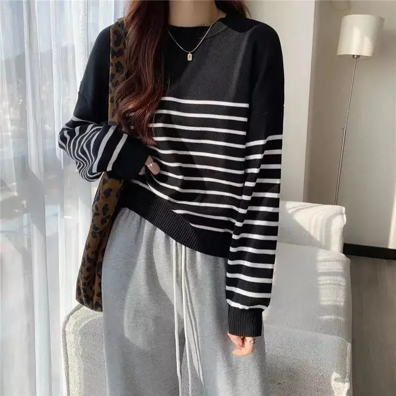 YORA Sweater Wanita Garis Garis Rajut Oversize / Basic Stripe Knit Sweather / Atasan Rajut Wanita Lembut Nyaman Knitwear cardigan korea regular zizi hitam Outer Kardigan