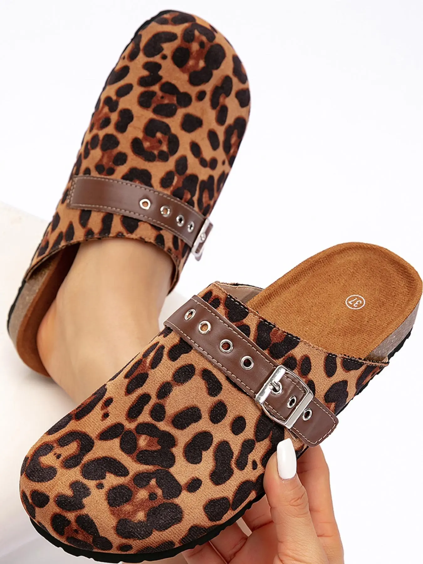 Women's Fashionable Leopard Print Slip on Sandals, Casual Comfortable Flat Sandals for Summer, Lightweight Breathable Shoes for Daily Wear
