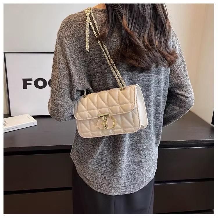  Túi Xách Nữ Đeo Vai Basic Khoá Xoay Trần Trám Dễ Thương -A45 Bag 