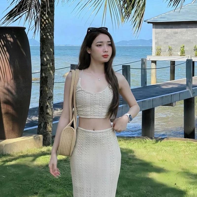 Sét xinh cho các nàng đi biển nè áo ren 2 lớp có mút ngực chân váy hai lớp dài lưng thun khóa kéo áo rút dây siêu xịn xò Nữ Women