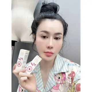 Kem V1 love pink Km cosmetic dưỡng sáng hồng mờ đốm nâu 5