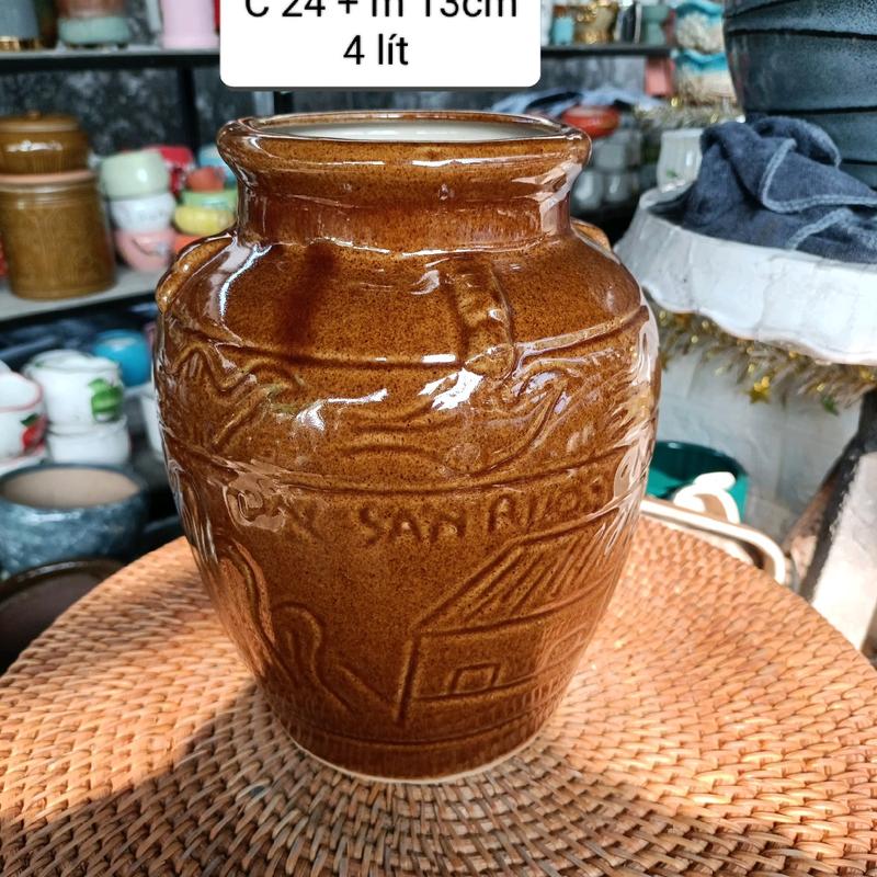 bình rự cần. gốm sứ xưa. có thể khoan lỗ trồng cây. cắm hoa trang trí nhà. kích thước. cao 24 x Phủ bì miệng 13x lòng trong miệng 10 cm. size trung 4 lít 4
