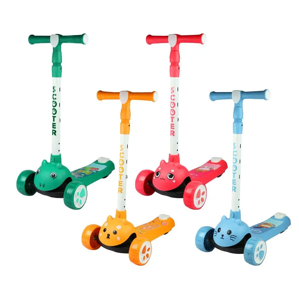 (Quà tặng không bán) Đồ chơi xe scooter trẻ em - Màu ngẫu nhiên