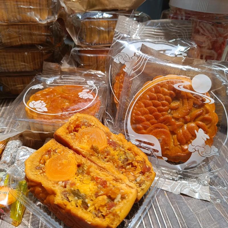 Hoa Nắng Homemade- Bánh trung thu thập cẩm gà quay healthy 2 trứng muối 220g Lượng đường thấp 6