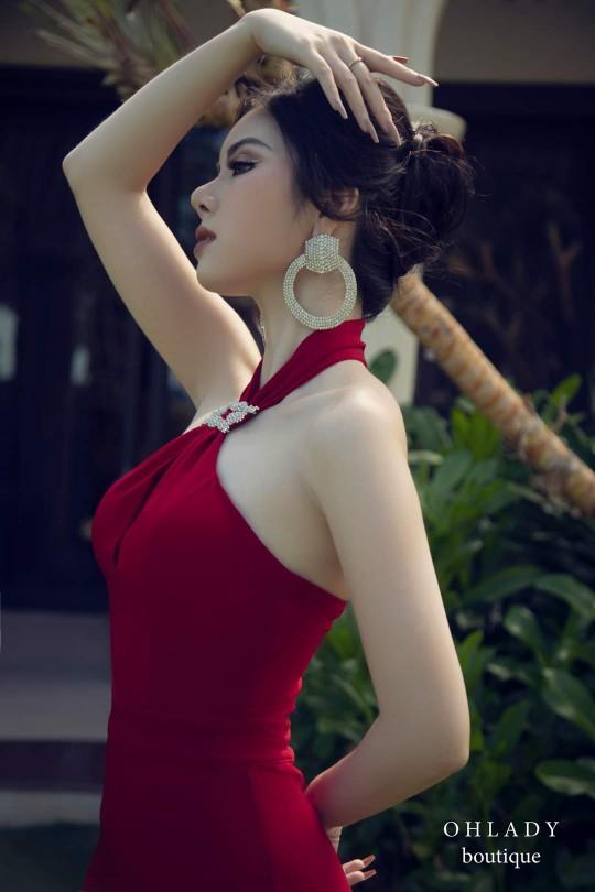 Product Introduction of Bộ jumpsuit đỏ đô phối khóa kim loại dây cài nút cổ ống suông dài chấm đất Nữ Women jum  chéo 2