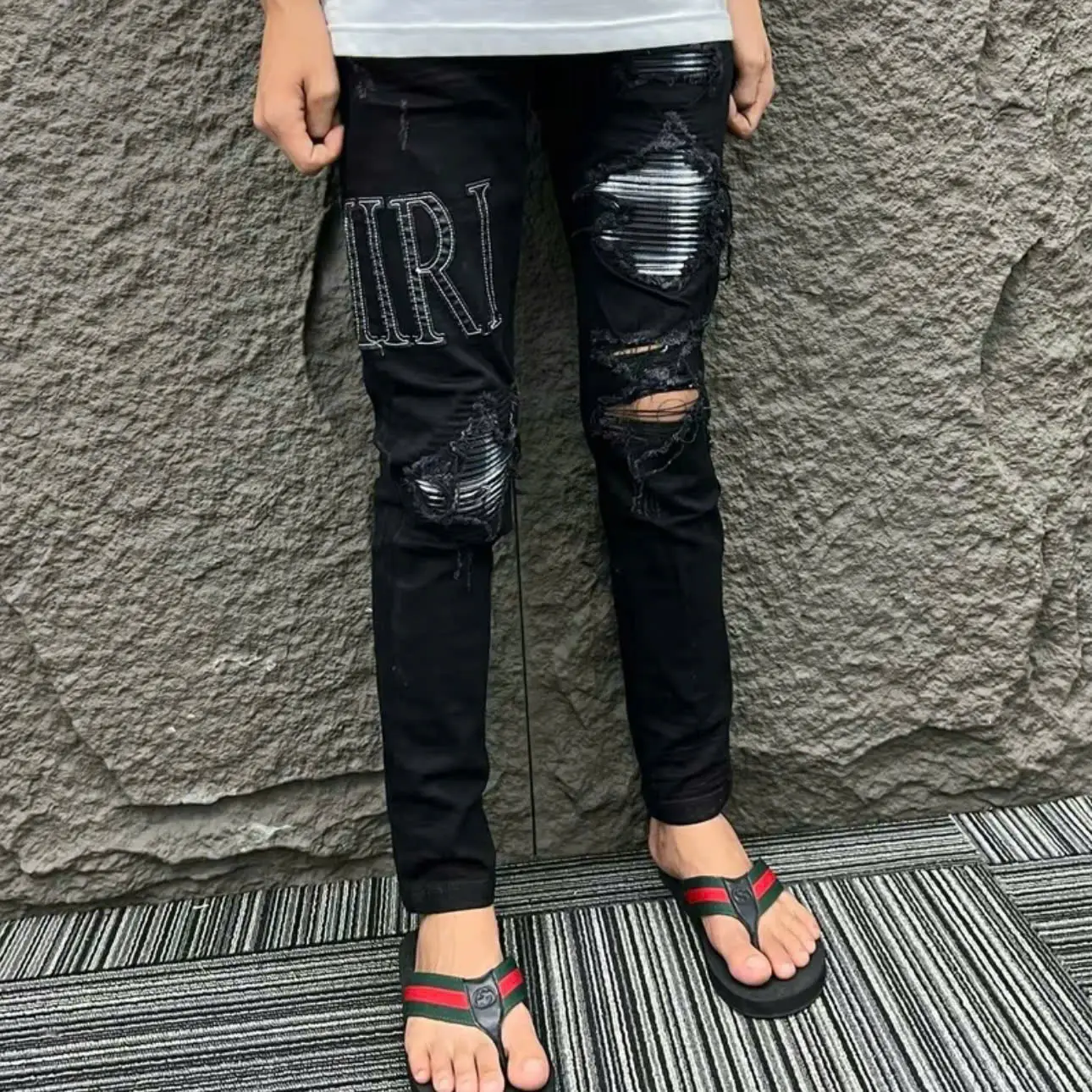 QUẦN JEANS NAM ĐEN AMR BÉ VÁ KAZO CỨNG Menswear Jean