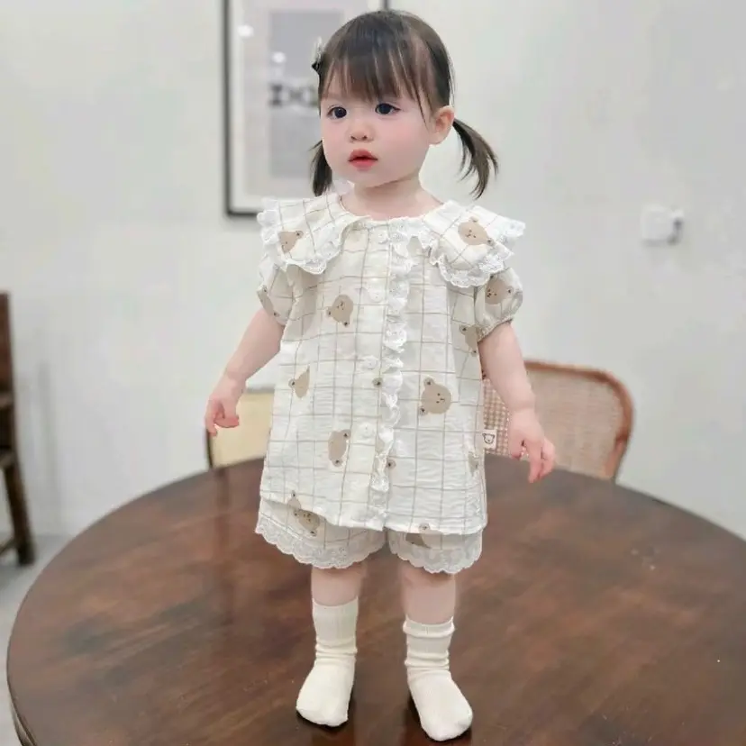 Bộ quần áo mùa hè cho bé , Hàng cao cấp thiết kế phối viền ren sang chanh , hoạ tiết xinh xắn . Chất vải mềm mại , thoáng mát