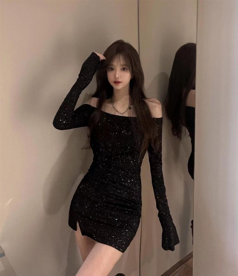 Product Introduction of Váy Trễ Vai, Ôm Sát Nữ, Dài Tay, Đính Kim Cương, Váy Bodycon Bất Đối Xứng, Đầu Thu, Hàng Mới Về, Váy Đen, Năm 2025 3