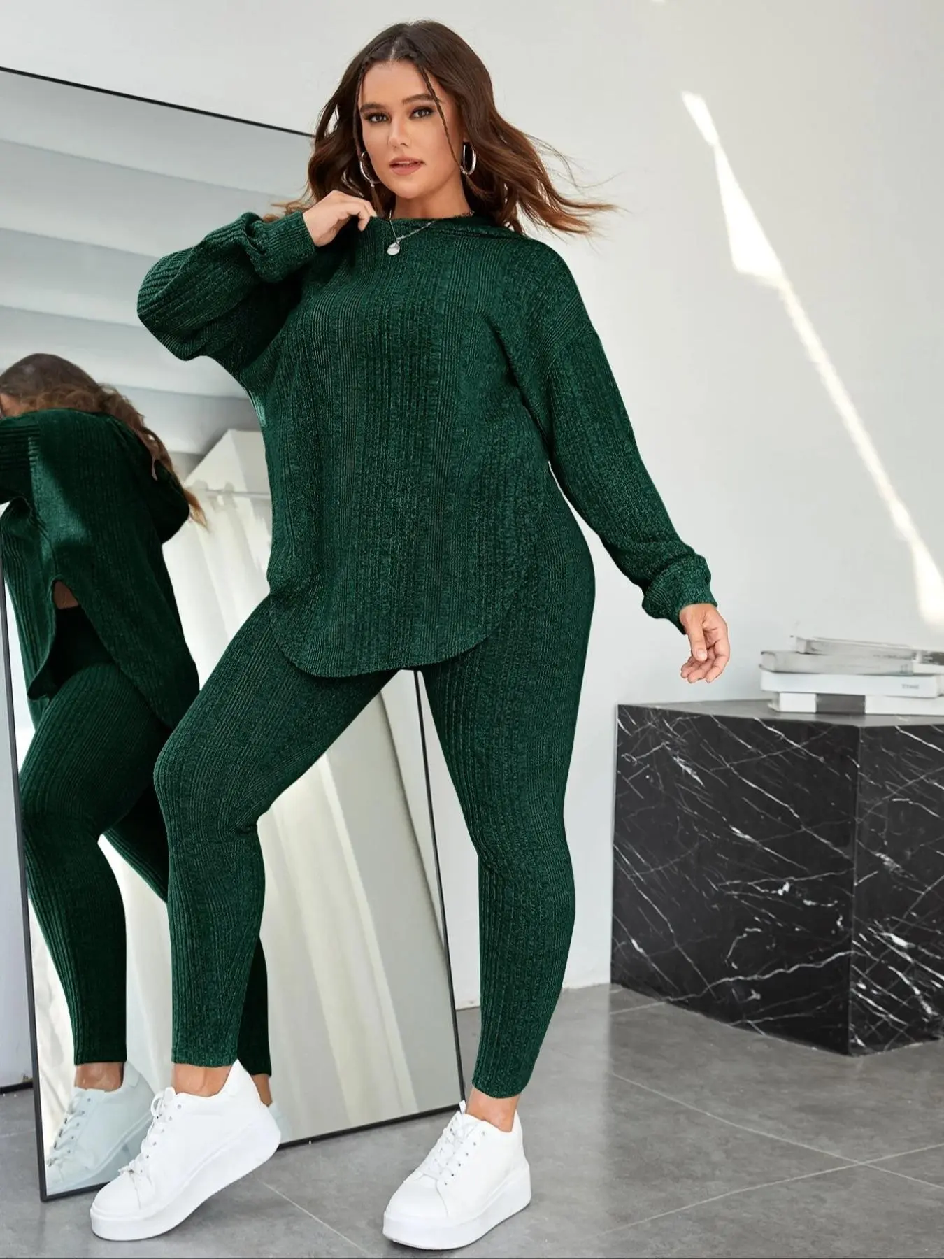 【Plus Size】 Plain Split Curved Hem Hoodie & Leggings Lounge Two-piece Set, Casual Fashion Cozy Breathable Two Piece Outfits for Daily Home Wear, Women's Sleepwear for Spring & Fall, Pajamas