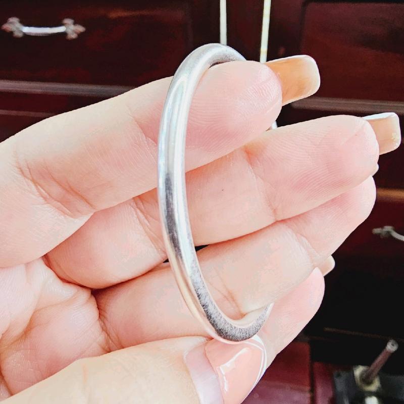Vòng trơn BẠC TA không khóa, bên trong CHÁY LÒNG liền lạc- Gấu bạc 3