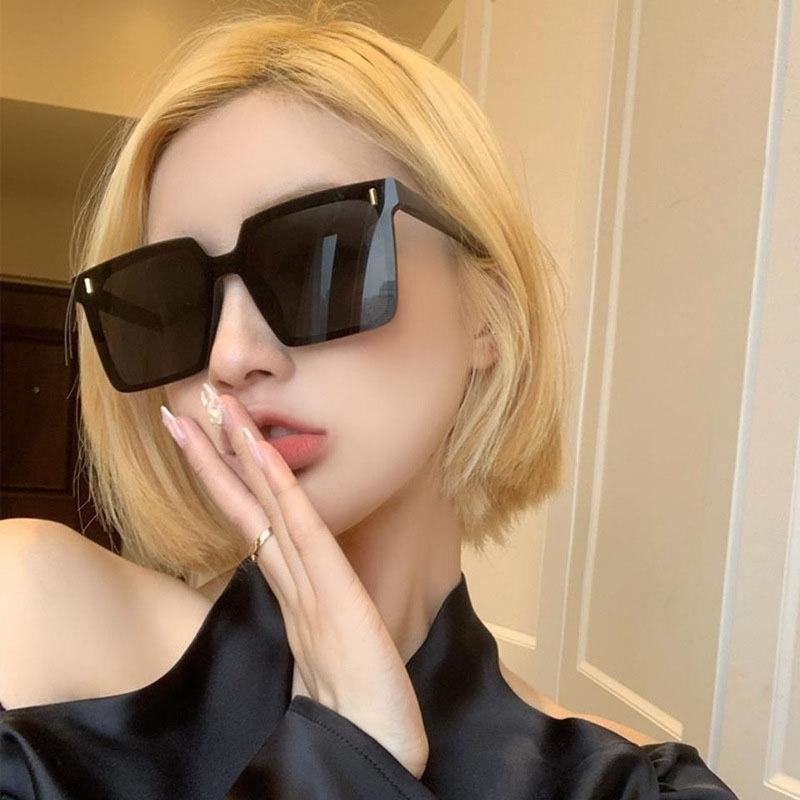 Product Introduction of Large Frame Anti-Ultraviolet Sunglasses Women's Fashionable Square Frame Sunglasses 6
