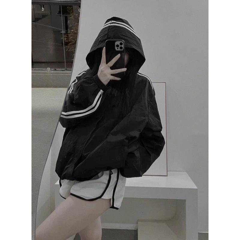 Product Introduction of Áo khoác gió nữ, Áo gió thời trang có kẻ sọc tay chống gió, chống nước Top closet jem Women Jacket mặt 2 5