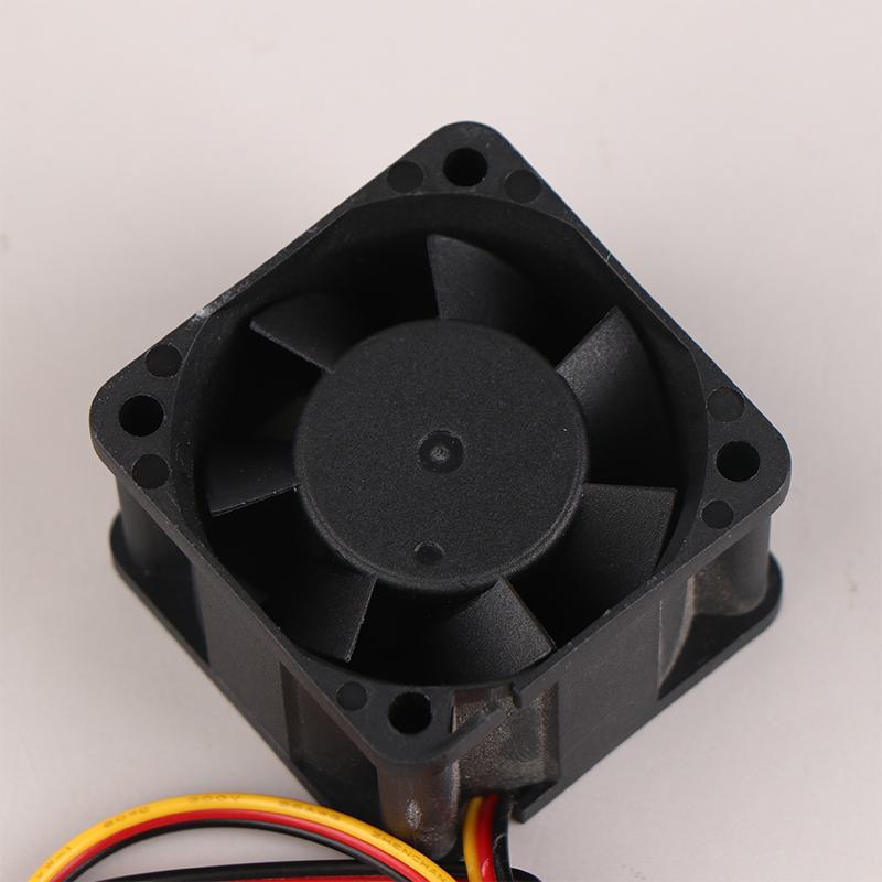 พัดลมเซิร์ฟเวอร์ความเร็วสูง 1 ชิ้น สำหรับ PMD1204PQBX-A 4CM 4028 12V 6.8 W 40x40x28mm 4028 สวิตช์ปิดเสียง พัดลมระบายความร้อนขนาดเล็ก 4