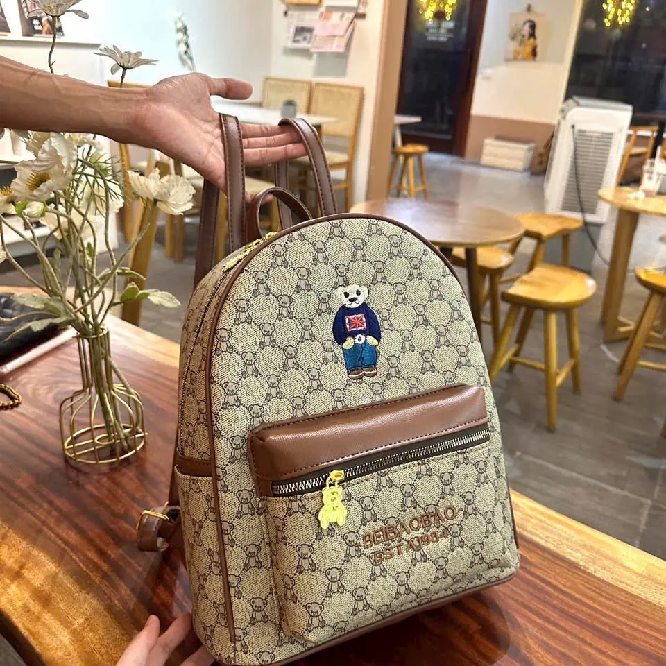 ￼Balo Gấu Da Nam Nữ Size 38 Vừa A4 Đi Chơi, Du Lịch , Đi Học