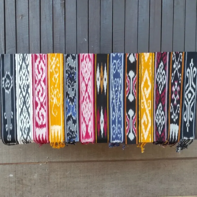 Ikat kepala Tenun Etnik Motif Dayak Kalimantan Nusantara Iket Kepala Tenun Ethnic ATBM Original 100% Nusa Tenggara Sulawesi
