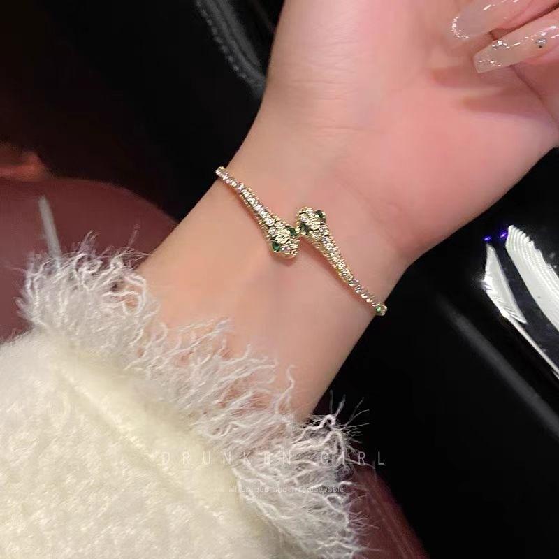 Product Introduction of Vòng Tay Có Thể Điều Chỉnh Hình Rắn Hoàng Đạo, Zircon Rhinestone Màu Xanh Lá Cây Sang Trọng, Dành Cho Nữ, Nhẫn Và Hoa Tai, Quà Tặng Trang Sức 8
