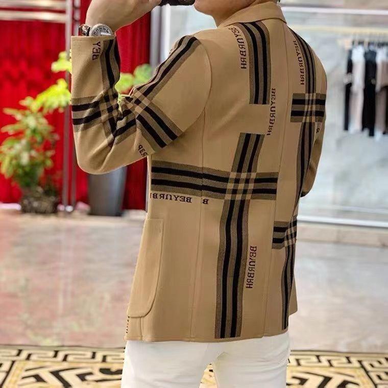 2023 Bộ đồ giải trí cho nam dệt kim Ga châu Âu nhỏ tròn mùa xuân và mùa thu mới kẻ sọc Benxi áo Cardigan Hàn Quốc thời trang 4