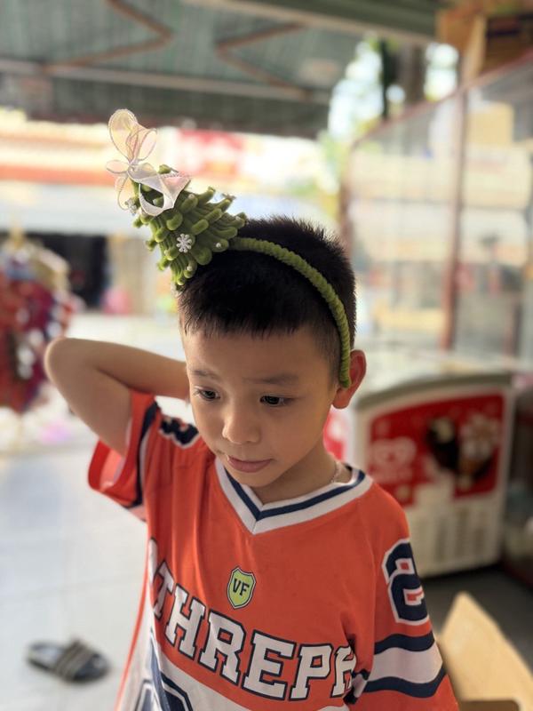 Nón Noel kẽm nhung handmade, bờm cây thông - tiệm nhà mưa 3