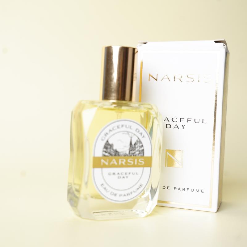 Parfum Narsis Graceful Day Eau de Perfume Premium Original Terbaru 2022 Resmi BPOM - Parfum Wanita Kesukaan Pria Bikin Ayang Gak Mau Jauh Jauh 8