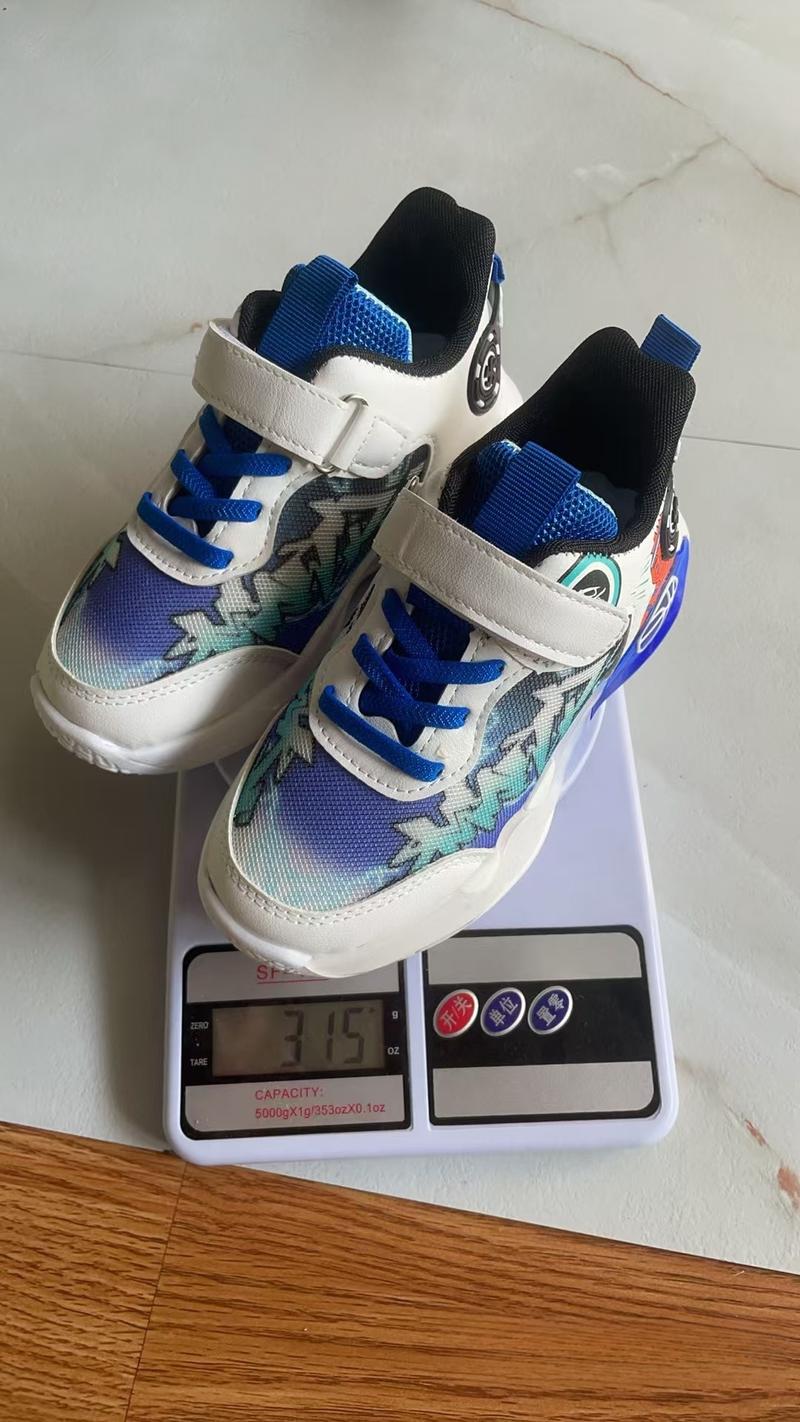 Product Introduction of Boys Running Shoes Spring and Autumn New LED Light Breathable Mesh Basketball Sneaker Luminous Leisure Light Shoes 16