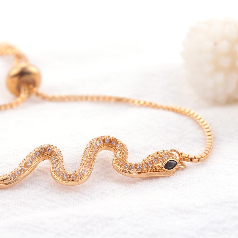 Product Introduction of Vòng Tay Mặt Dây Chuyền Zircon Rắn Mô Phỏng Vàng, Thiết Kế Mới, Dành Cho Nữ, Giá Cả Phải Chăng, Phong Cách Sang Trọng, Vòng Tay Khí Chất Duyên Dáng, Thích Hợp Cho Châu Âu Và Châu Mỹ Xuyên Biên Giới 27