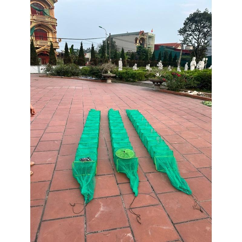 Product Introduction of ( Tặng 1 Gói Mồi ) Lồng Bát Quái Bắt Tôm Tép, Cua, Cá, Lươn Trạch; Kích Cỡ Khung 20 x 30cm. Chiều Dài 4m5 - 8m, Mắt Lưới 3mm Giá Rẻ Đi Câu Bắt Cá Fishing Câu Cá Fish Mồi Nam 5