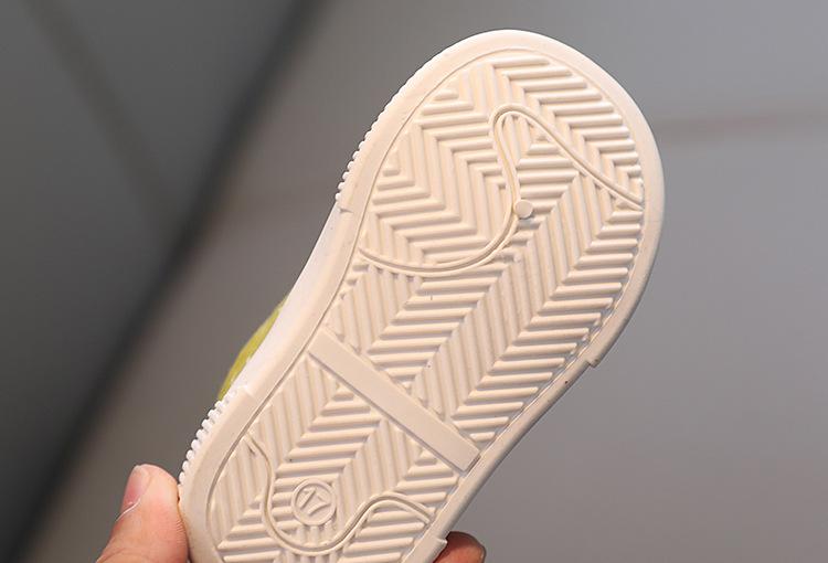 Product Introduction of Children's Canvas Shoes Spring and Autumn New Boys 1-6 Years Old Baby Shoes Breathable Casual Girls Low-top Sneakers 19