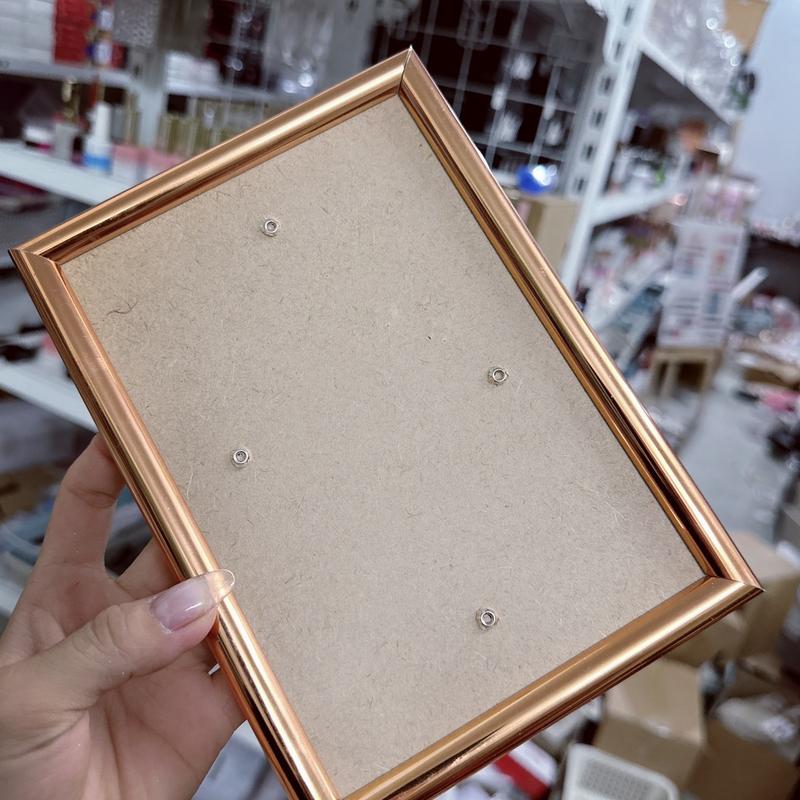 Khung trưng bày mẫu size nhỏ Khung Tranh Decor