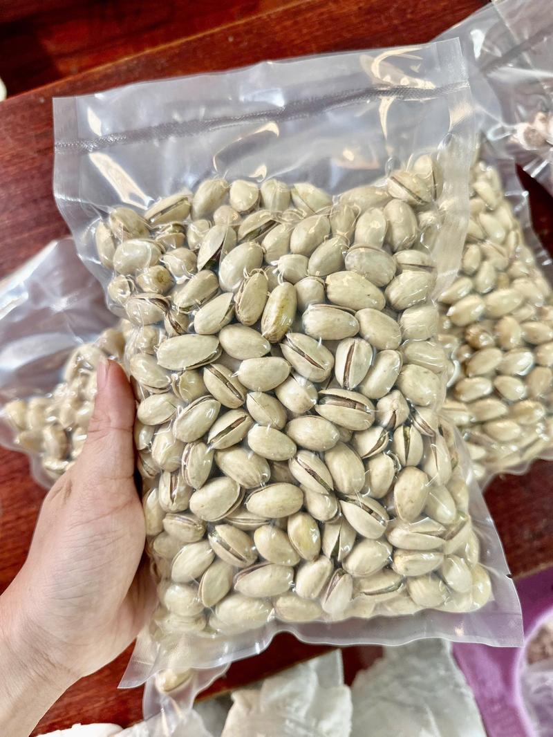 Product Introduction of 500Gram (Loại 1) Hạt dẻ cười không chất tẩy trắng túi zip Snack Food Nuts Ăn Vặt 3