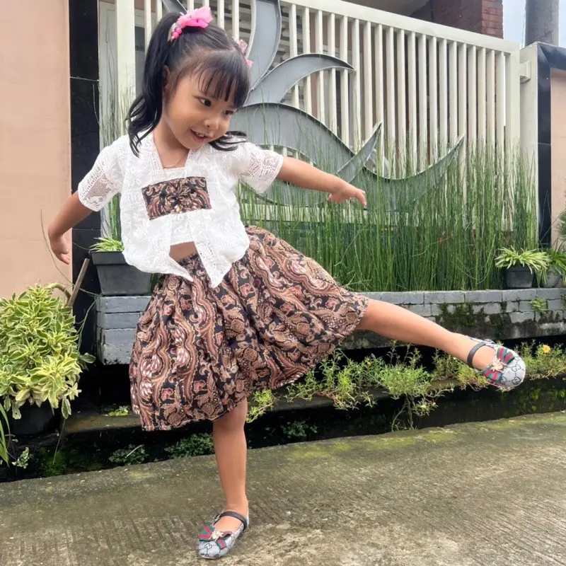 Kebaya Anak Newborn 7 bulan - 2 Tahun / Kebaya Tedak Siten Kutubaru Brokat Bayi Perempuan 5