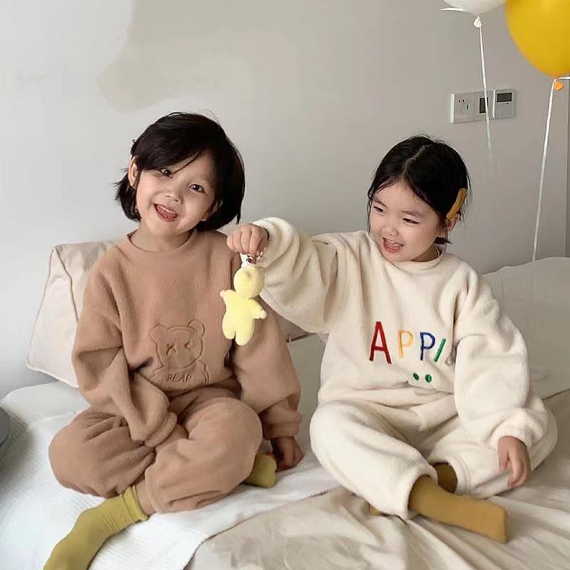 S5671 - Bộ Đồ Bé Trai Và Gái Chất Liệu Lông Cừu Size 8-21kg(vp)