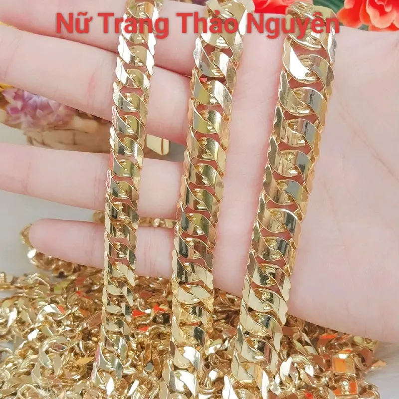 Lắc tay sủn 1 khóa đồng đỏ phù hợp cho nam và nữ. 2