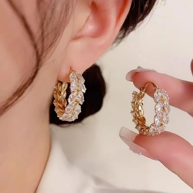 Copper Alloy Earrings with Rich Spike Design, High-End Fashionable Style, Popular Luxury Micro-Inlaid Wheat Spike Hoop Earrings
