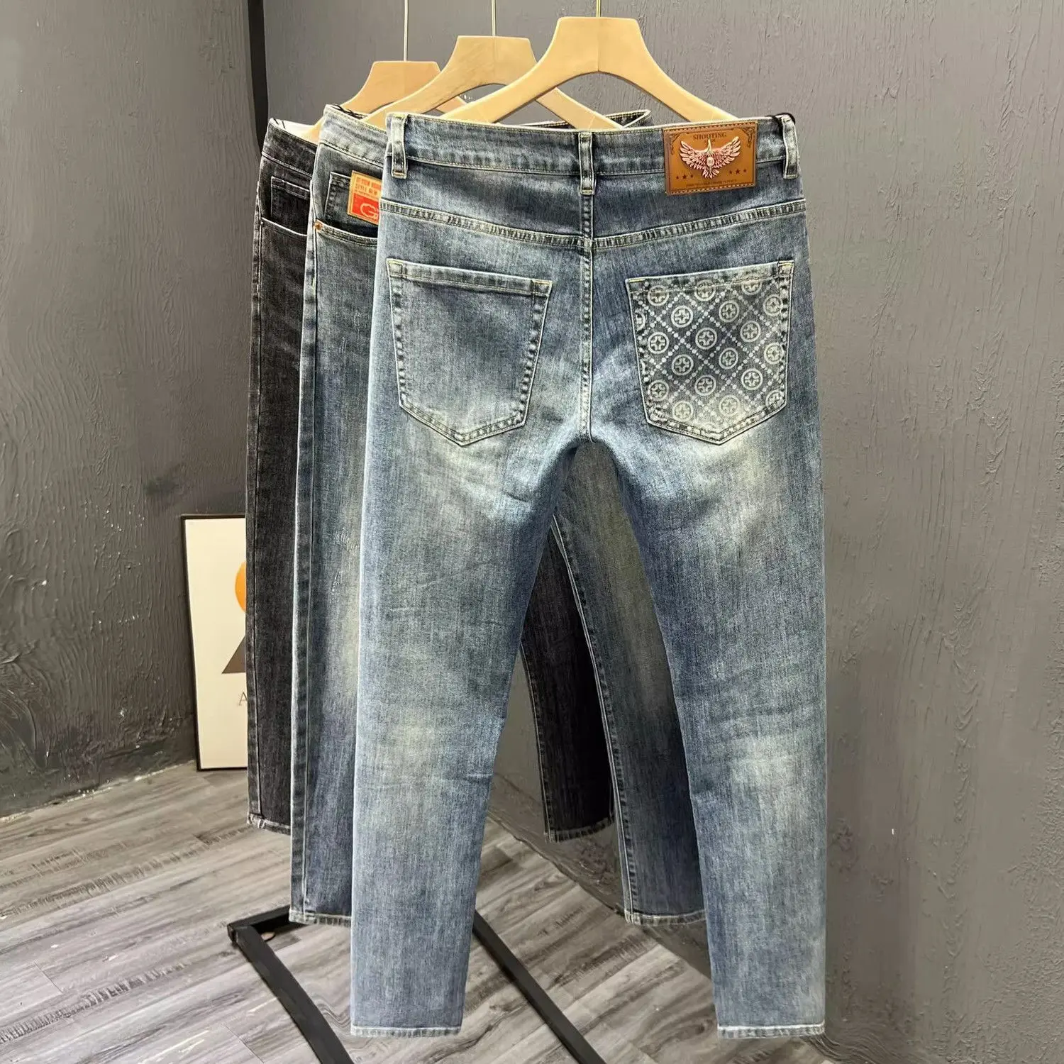 Quần Jean Nam, Cao Cấp, Mỏng Mùa Hè, Thời Trang Mới, Cao Cấp, Mỏng Vừa Vặn, Co Giãn, In, Cropped Ống Côn, Phong Cách Cổ Điển
