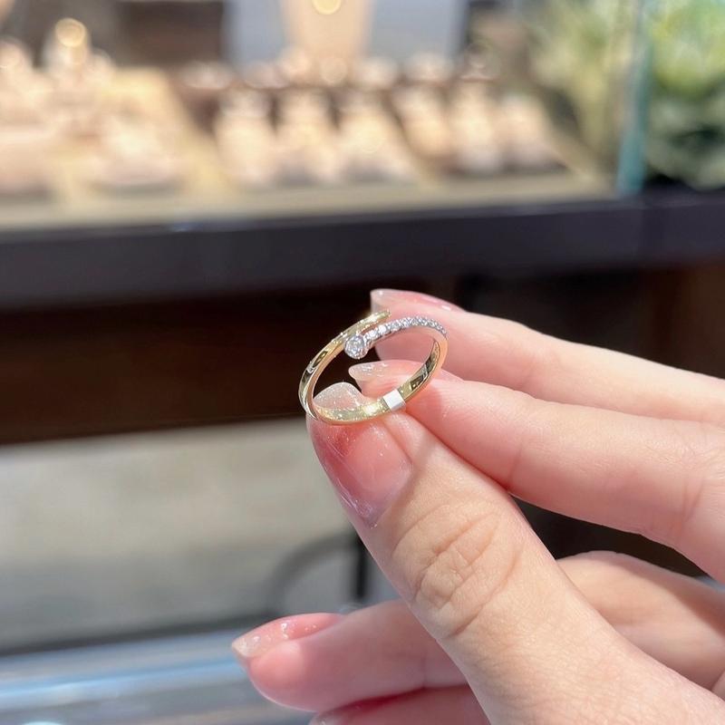  Nhẫn Nữ Nhỏ Xinh . Mạ Vàng 18k . 