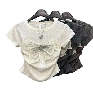 เสื้อยืดแขนสั้น ดีไซน์สไตล์จีนใหม่ มีโบว์ คอกลม ทรงสลิมฟิต เสื้อเอนกประสงค์ เหมาะสำหรับฤดูร้อน 2024 น่ารักและเซ็กซี่ มาใหม่ Clothing Women ผู้หญิง Lady Tshirt afflictionshirtwomen คอวี