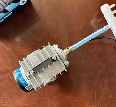 Máy thổi khí oxy RESUN ACO - 001 công suất 18W 220V dùng cho bể cá cảnh, hồ cá chuyên nghiệp 4