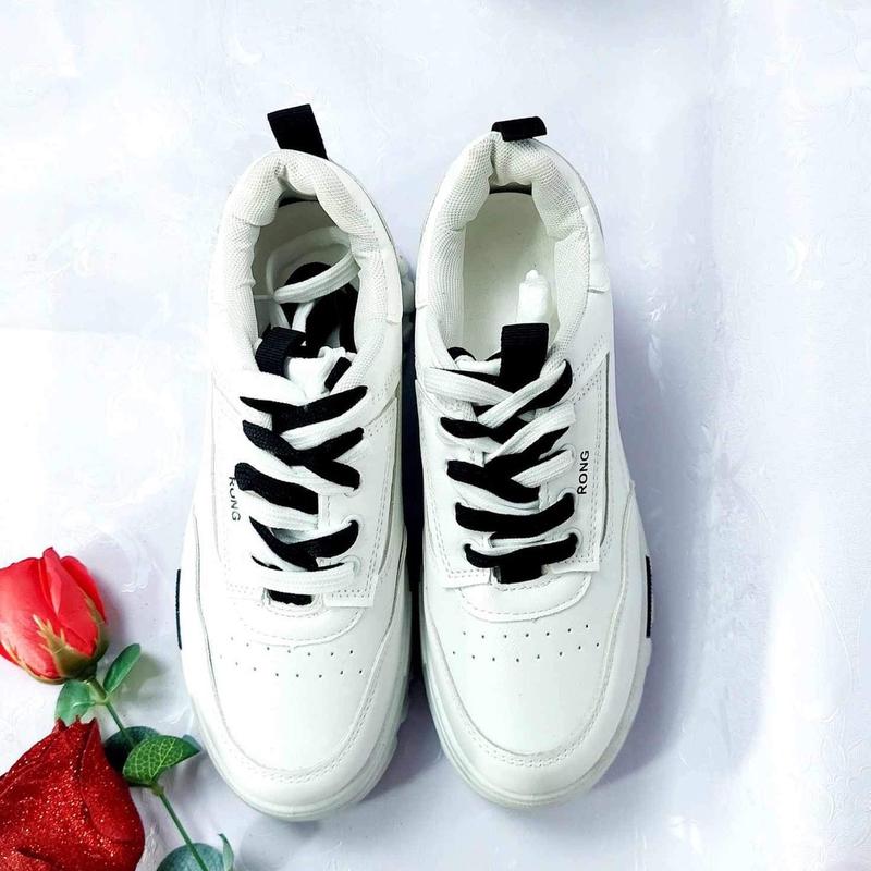 Giày thể thao trắng đế độn 5cm Nữ Sneaker Shoes Nam Women 2